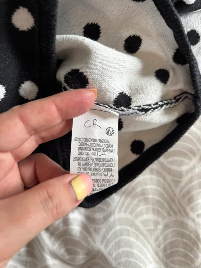 Lot de 2 pulls fille - Kiabi - Taille 1 mois - photo numéro 4