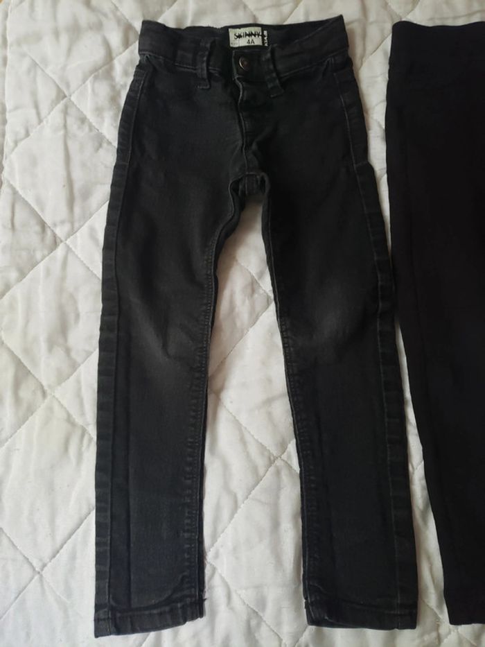 Lot jeans skinny ! Leggings fille 4 ans - photo numéro 2
