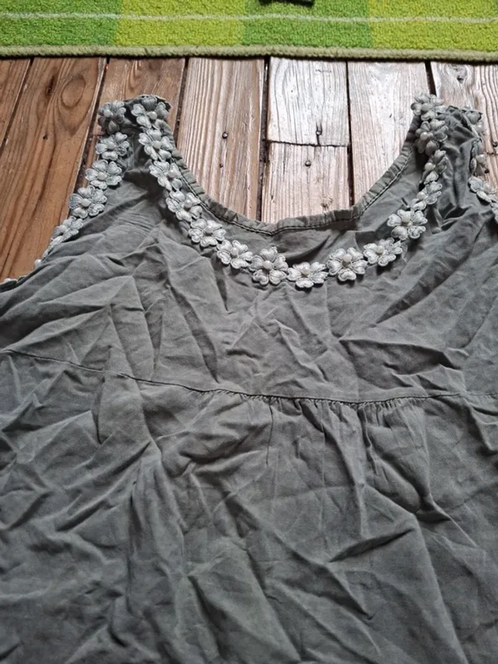 Haut sans étiquette mais taille xl/xxl - photo numéro 2