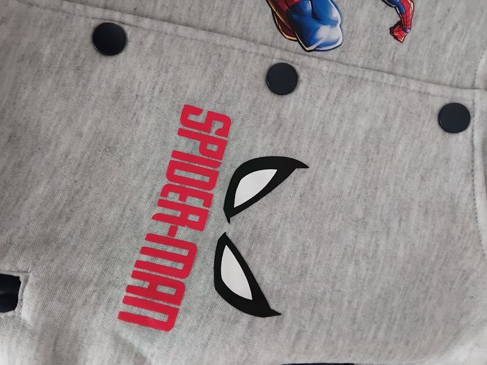 Veste sweat gilet Spiderman, marvel, 6 ans,neuf - photo numéro 2