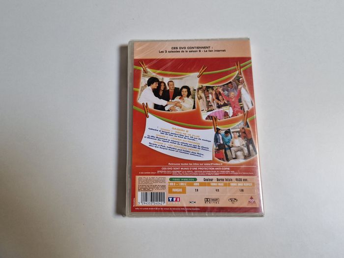 Films Dvd Une Famille Formidable Saison 6 - photo numéro 2