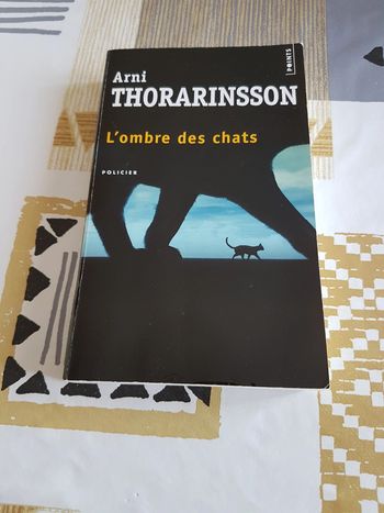 L'ombre des chats de Arni Thorarinsson