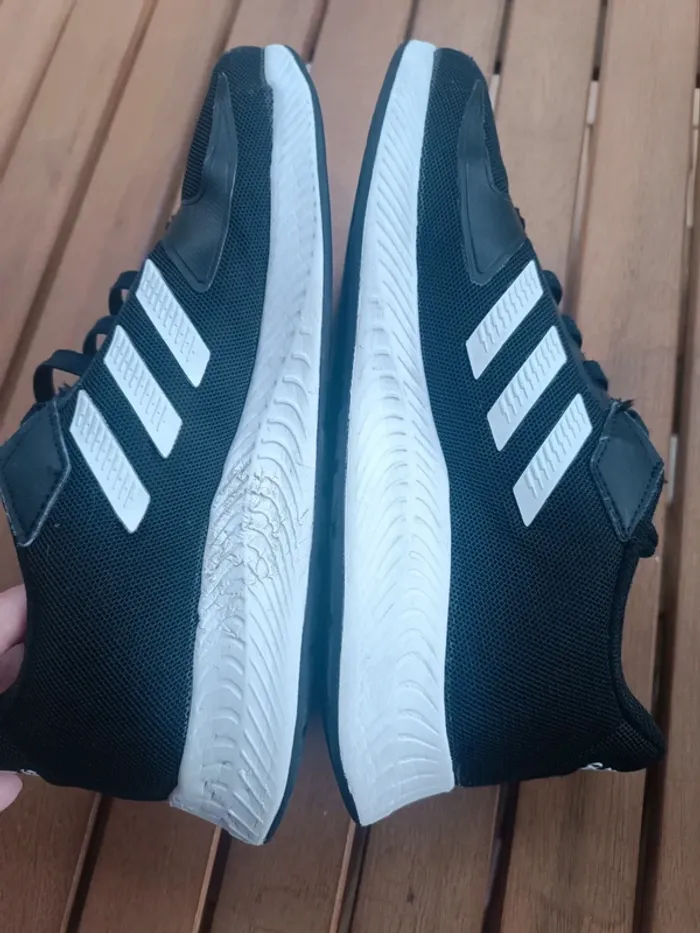 Baskets adidas 34 - photo numéro 8