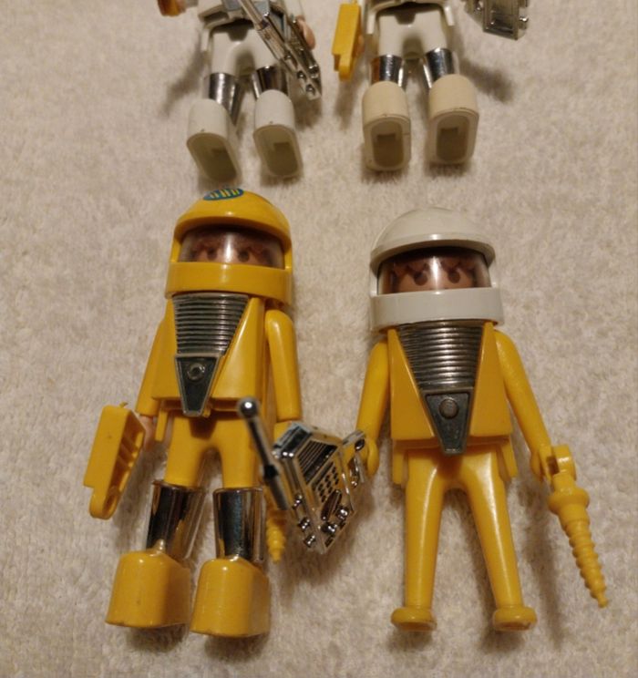 lot de 4 Cosmonaute Astronaute robot talkie-walkie chrome casque station radar espace Playmobil vint - photo numéro 4