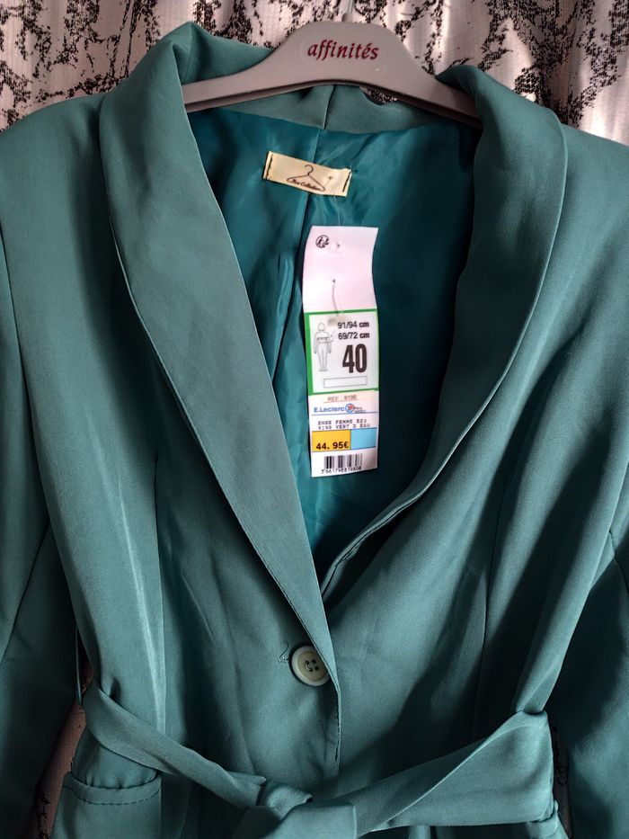 Ensemble veste et pantalon vert d'eau taille 40 neuf - photo numéro 2
