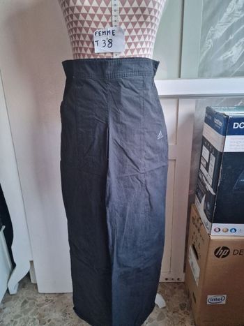 Pantalon, noir, taille standard, forme wide,en polyester & coton, en très très bon état