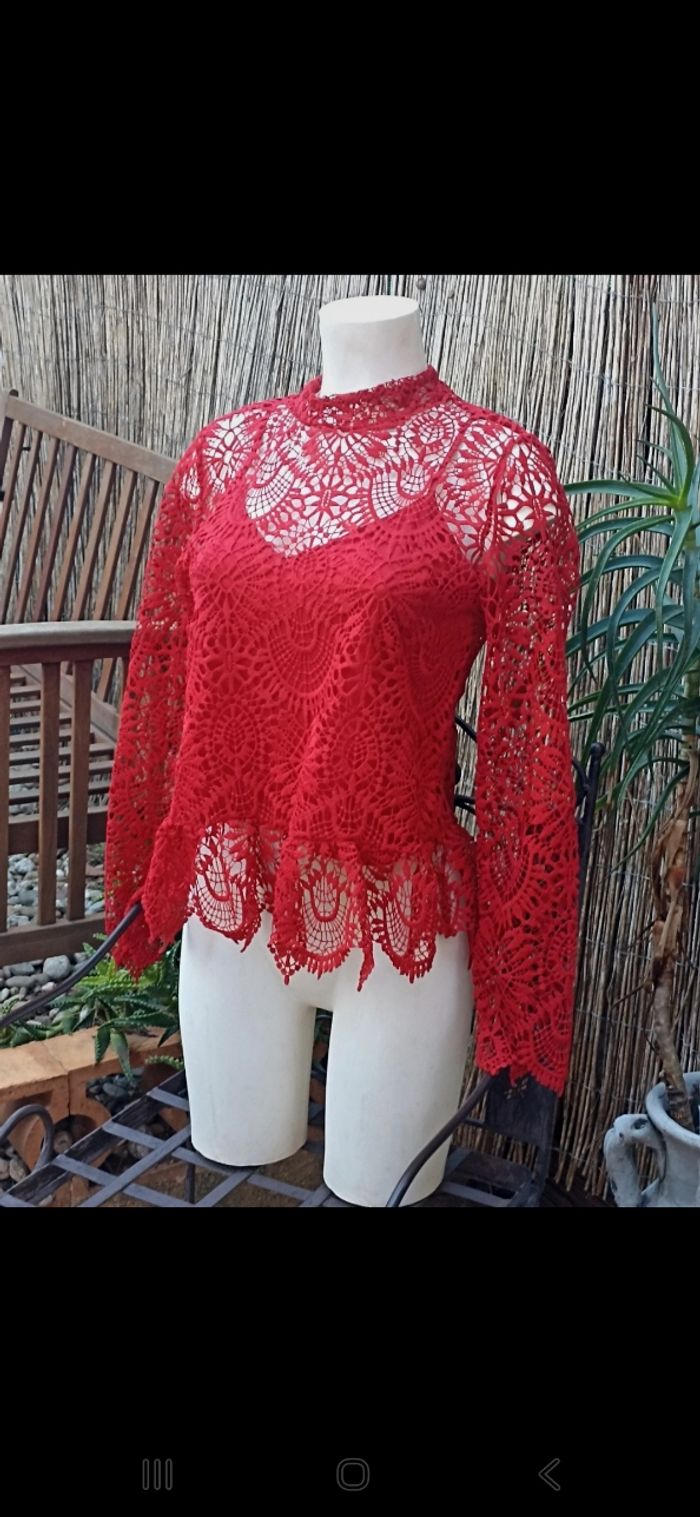 Superbe haut en dentelle Zara rouge taille 38 - photo numéro 7