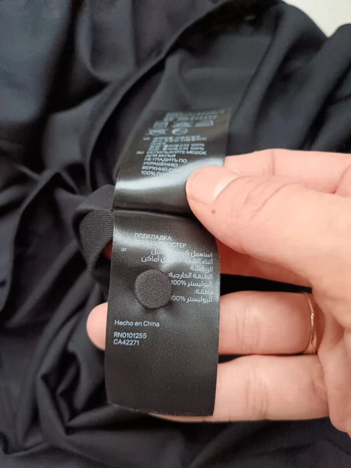 Petite robe noire H&M 38 - photo numéro 7