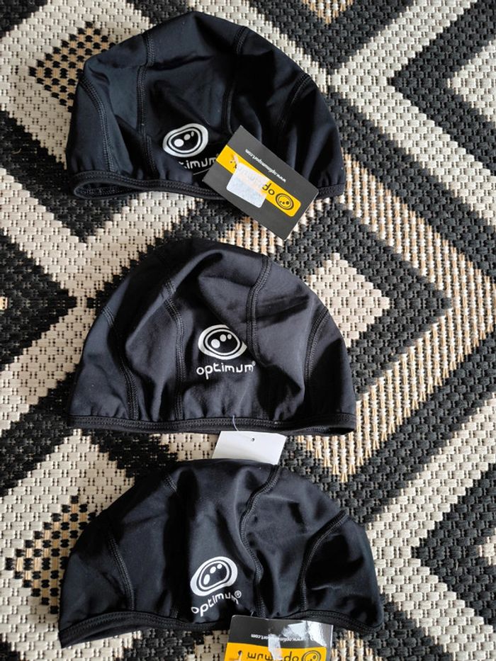 En lot ou à l'unité bonnet de bain optimum noir
