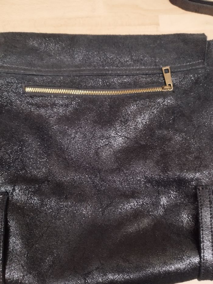 sac bandoulière en cuir noir de la marque BORSE IN PELLE, fabriqué en Italie. - photo numéro 8