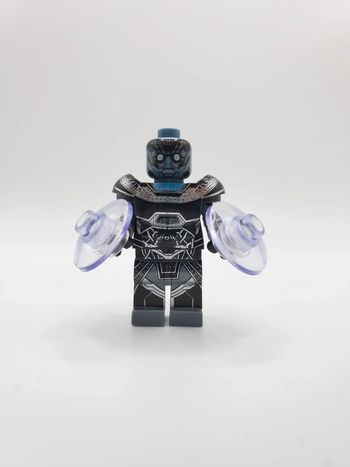 Figurine type lego Apocalypse Marvel