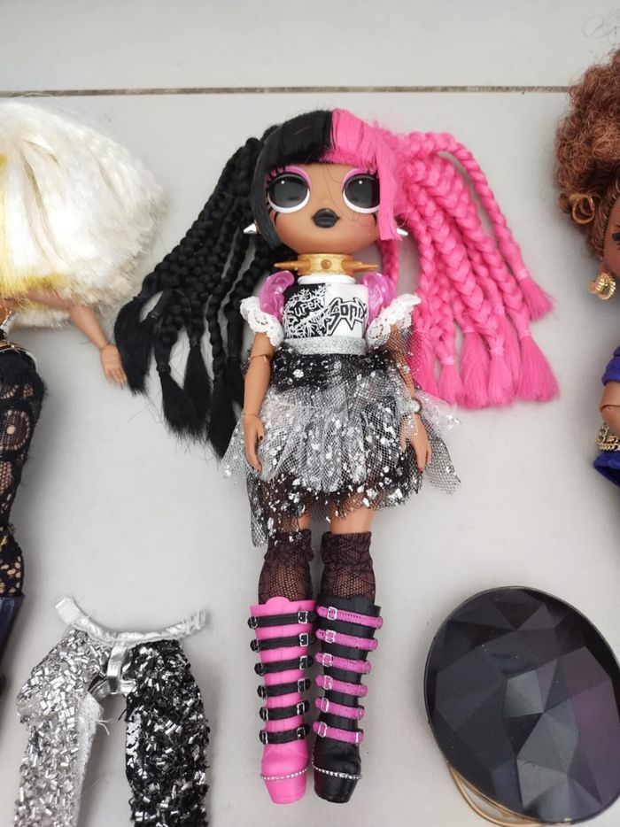 Lot poupées LOL OMG thème musique et accessoires - photo numéro 5