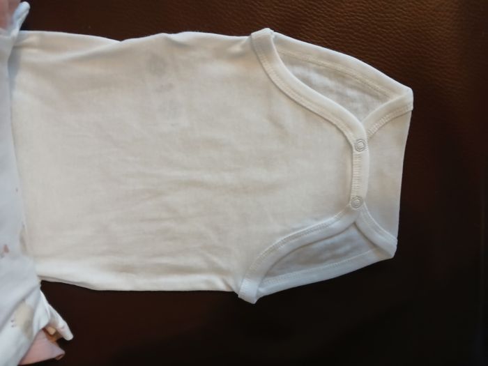 lot 3 bodies manches courtes fille tex baby 71 cm 9 mois - photo numéro 3