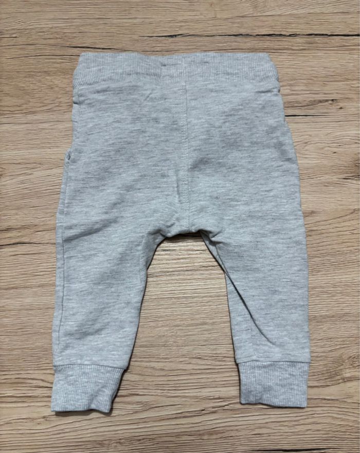 Lot 9 joggings 3 mois - photo numéro 9