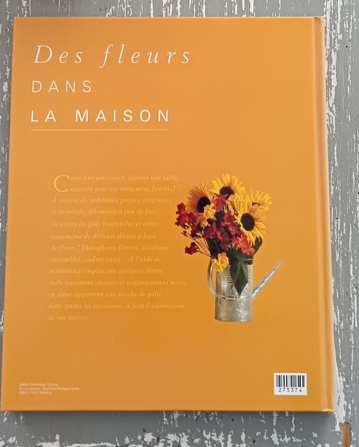 Livre "Des fleurs dans la maison" en très bon état - photo numéro 2