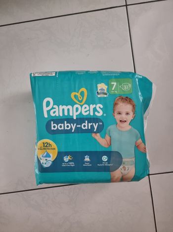 31 couches taille 7 pampers