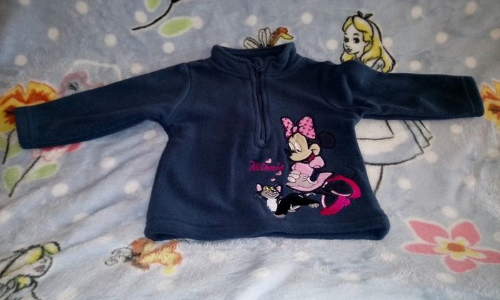 Pull Disney minnie 3 mois neuf