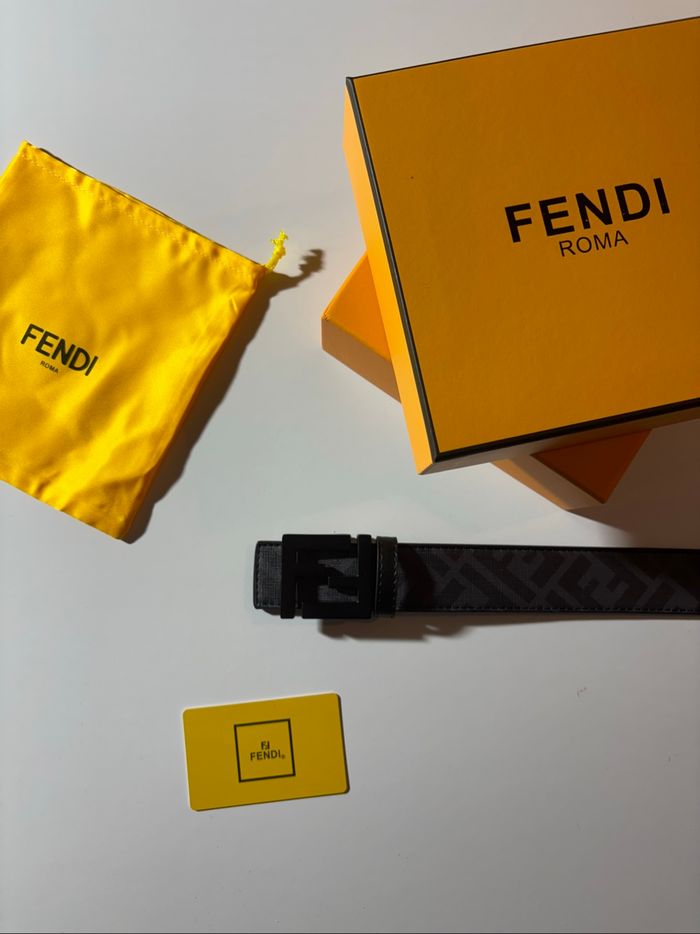 Ceintures Fendi vendu avec la boîte - photo numéro 6