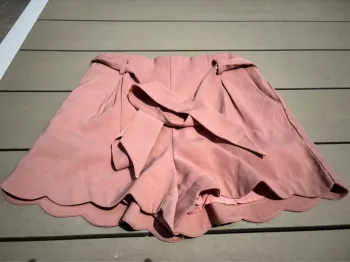 Short rose droit habillé