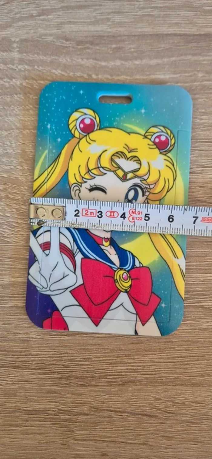 Porte carte d'identité Sailor Moon avec lanière fantaisie. - photo numéro 6