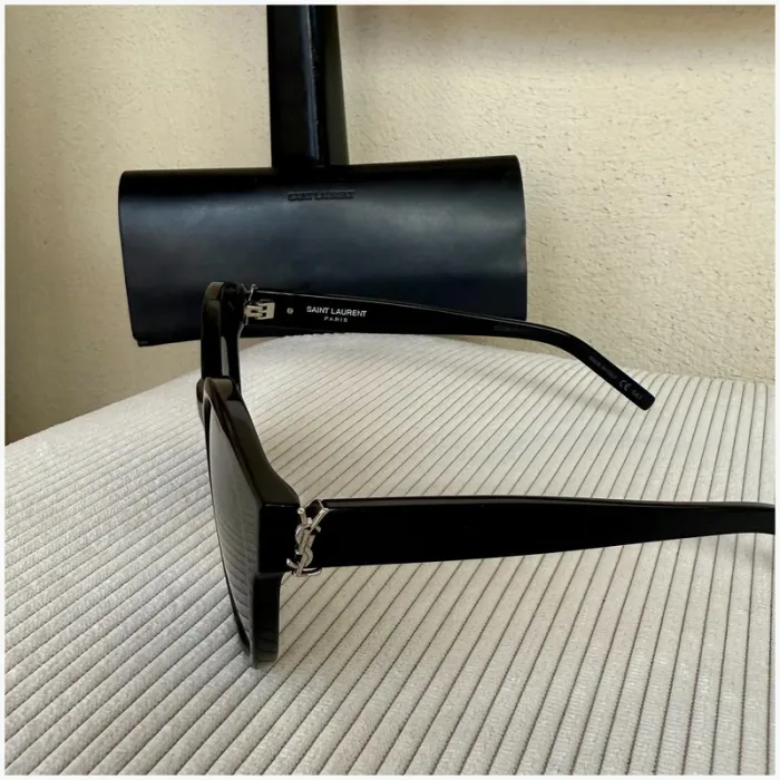 Lunettes de soleil Saint Laurent très bon état - photo numéro 3