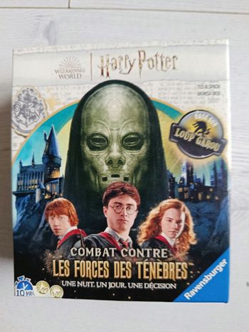 Combat contre les forces des ténèbres )jarry potter)