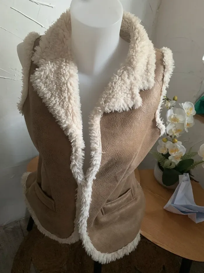 Veste sans manches Camaïeu taille 40 - photo numéro 2
