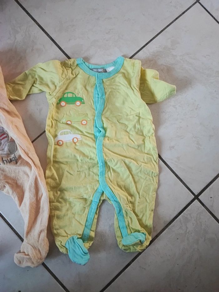 Lot pyjamas 1 mois - photo numéro 3