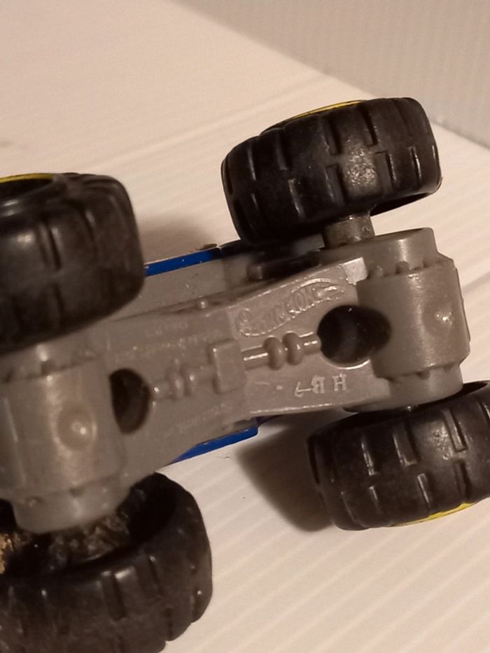 Hotwheel monster truck Macdonald - photo numéro 4