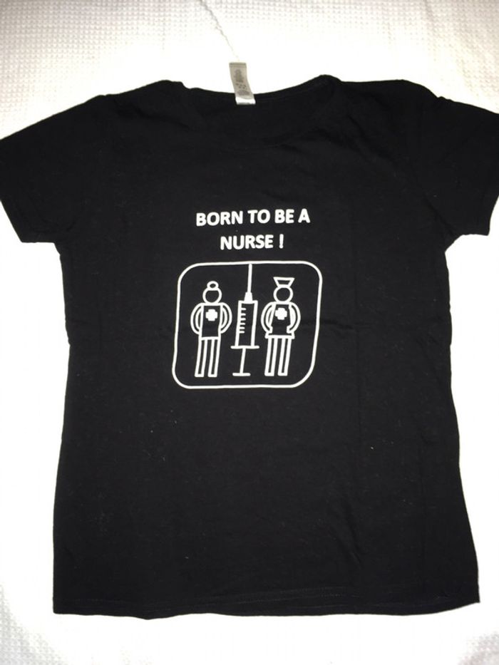 T-shirt noir taille S infirmière