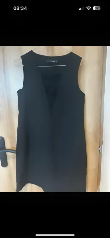 🖤 Robe noire chic avec détail dentelle - Taille 38 TREND miss Captain