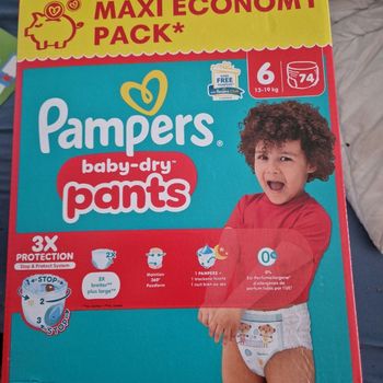 Couches pants pampers taille 6