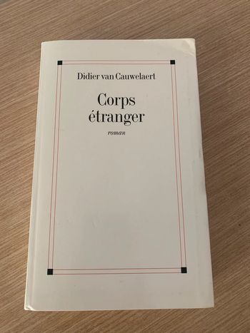 Livre didier van cauwelaert corps étranger
