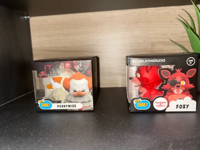 Lot 2 mini tubbz