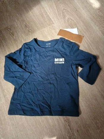 Tee shirt neuf 12 mois bébé garçon
