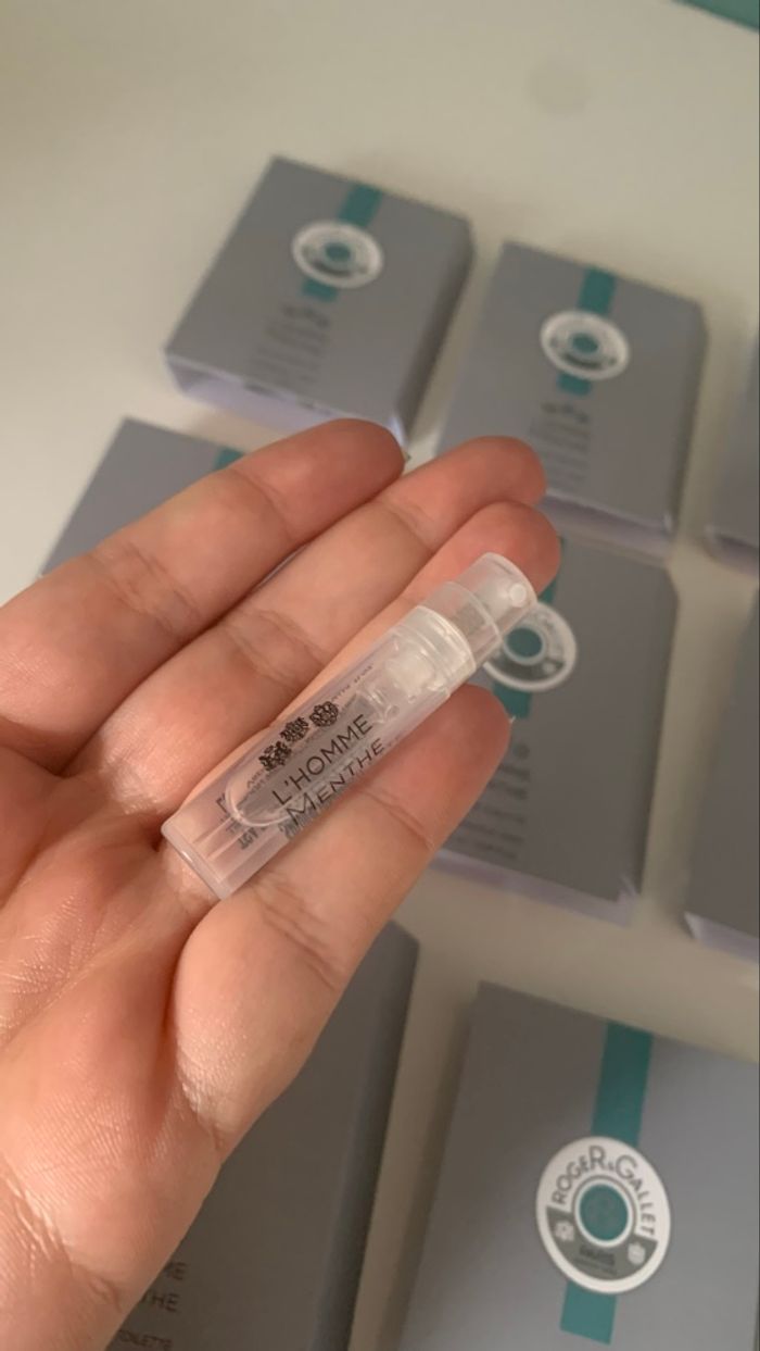 Lot de 8 échantillons  L’homme Menthe de Roger & Gallet - photo numéro 2