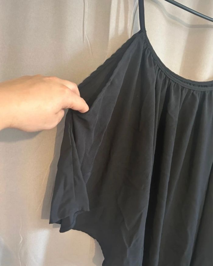Robe à épaule dénudée - photo numéro 3