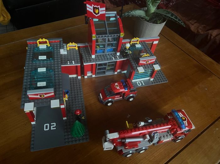 Lego caserne des pompiers 7945