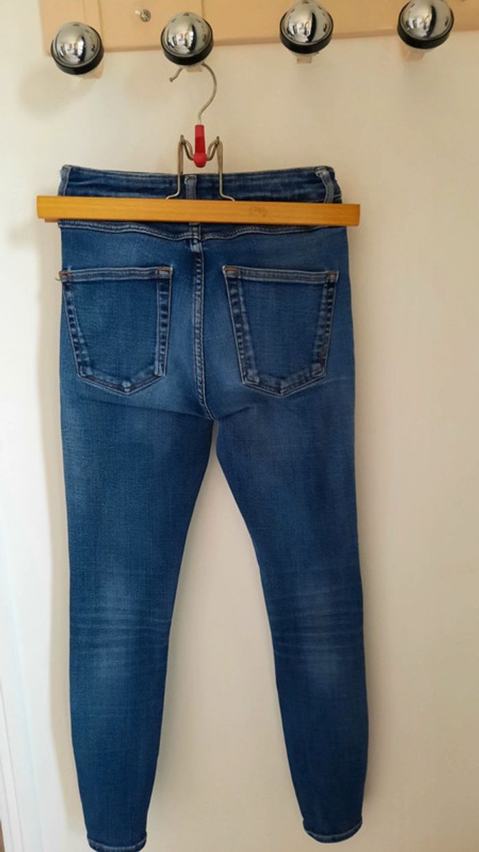 Jean bleu Zara taille 34 - photo numéro 2