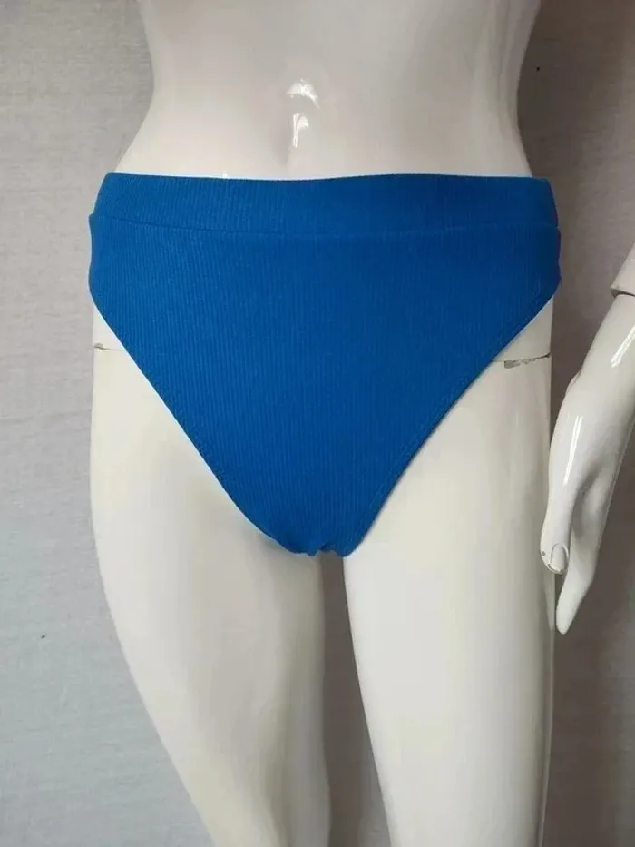 Maillot de bain 2 pièces 38/40 - photo numéro 4