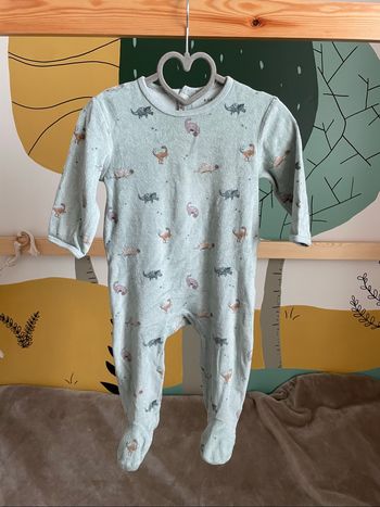 Pyjama velours vert motif dinosaure