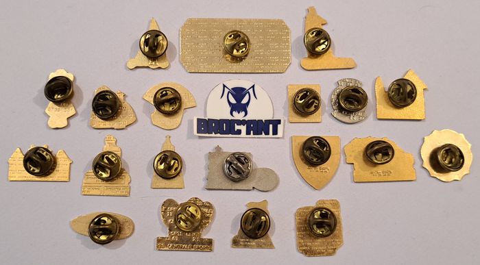 Lot de 20 pin's thème Cote d'Opale Berck Le Touquet et autre - photo numéro 4