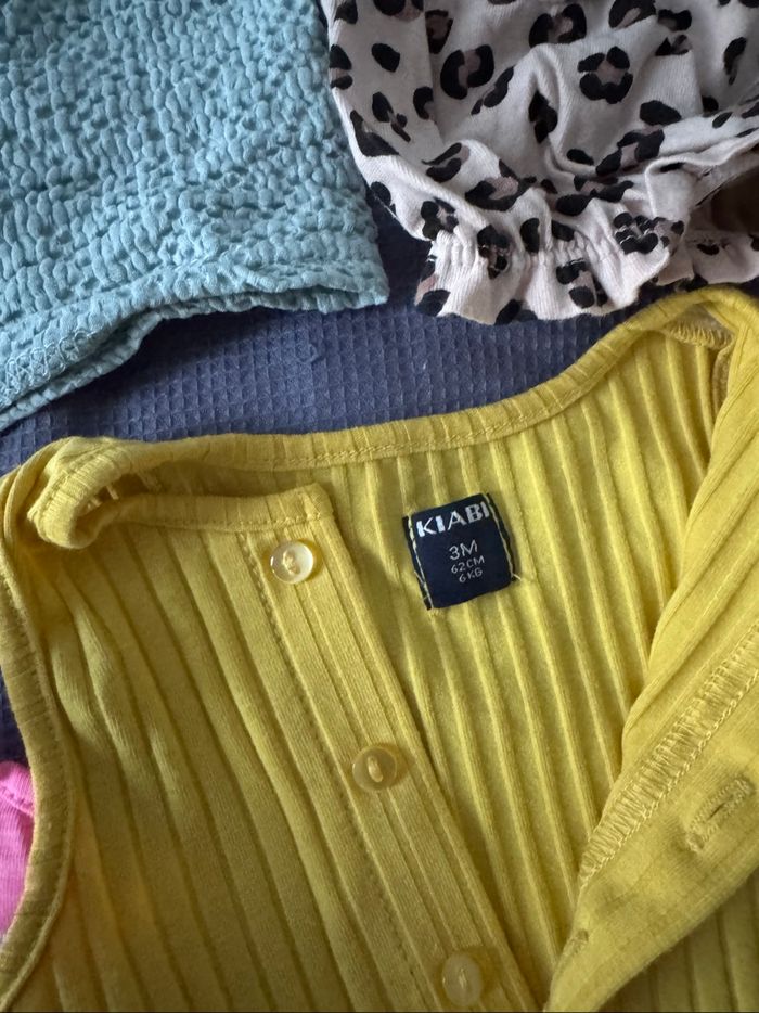 Lot vêtements été Combishorts - photo numéro 3