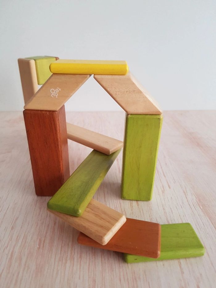 Jeu de construction magnétique en bois Tegu - photo numéro 13
