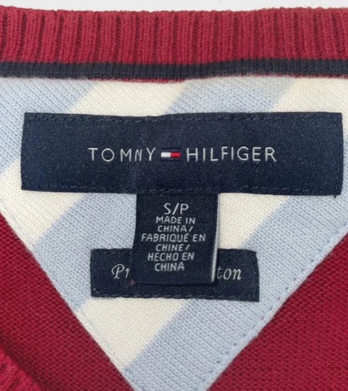 🥶 Pull Tommy Hilfiger. Homme. Rouge. Taille s. Très bon état. - photo numéro 7