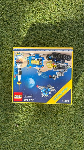 Lego set Micro Rocket Launchpad édition limitée