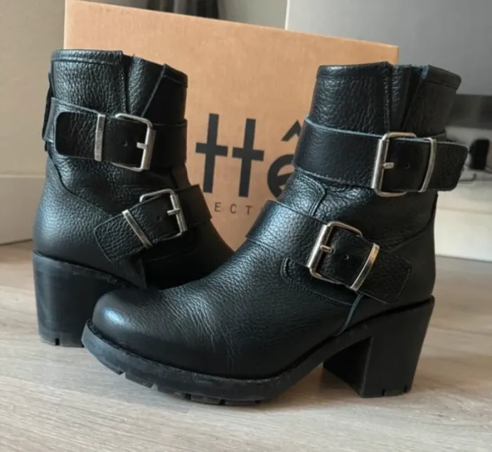 Bottines noires en cuir - photo numéro 2