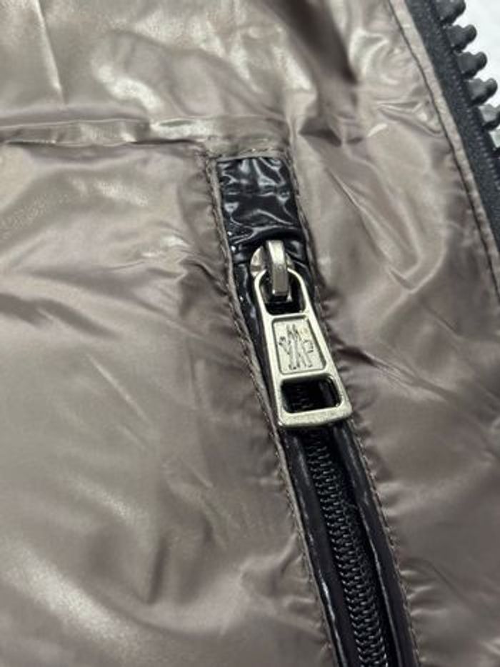 Doudoune Moncler Maya Noire Brillante – Taille S - photo numéro 5