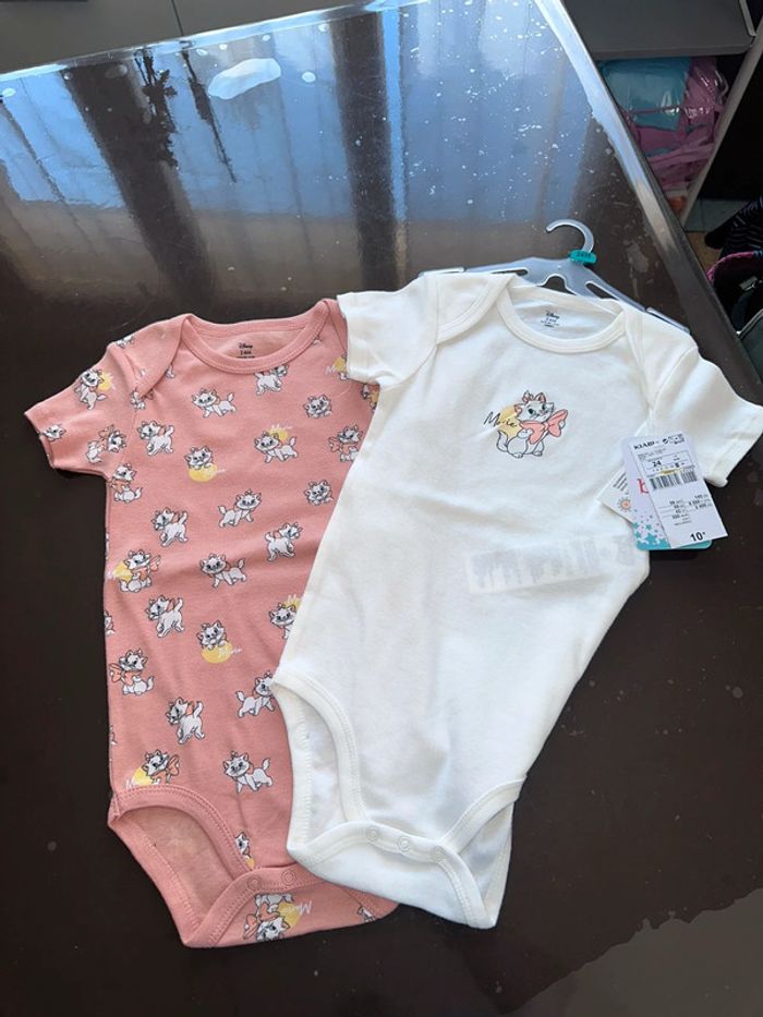 Lot bodies body 24 mois 2 nos disney marie aristochats