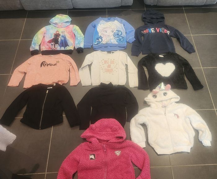 Lots de vêtements fille 8 ans - photo numéro 4